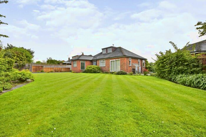 2 Bedroom Bungalow For Sale In Springfield Road, Mobberley, Knutsford, Cheshire, WA16