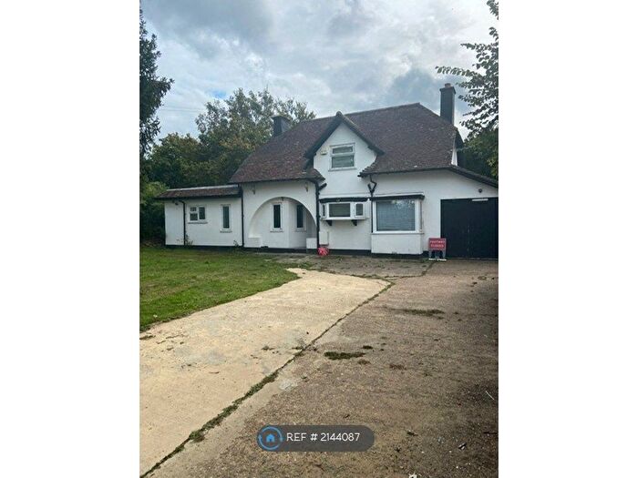 5 Bedroom Detached House To Rent In Pegmire Lane, Watford, WD25