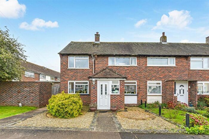 3 Bedroom End Of Terrace House For Sale In Uphill Way, Hunston, PO20
