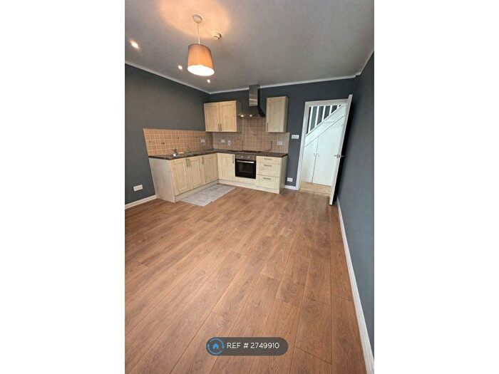 2 Bedroom Flat To Rent In Lytham Road, Blackpool, FY4