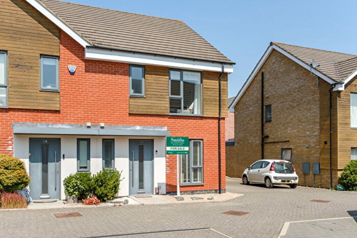 3 Bedroom Semi-Detached House For Sale In Redgate Place, East Leake, LE12