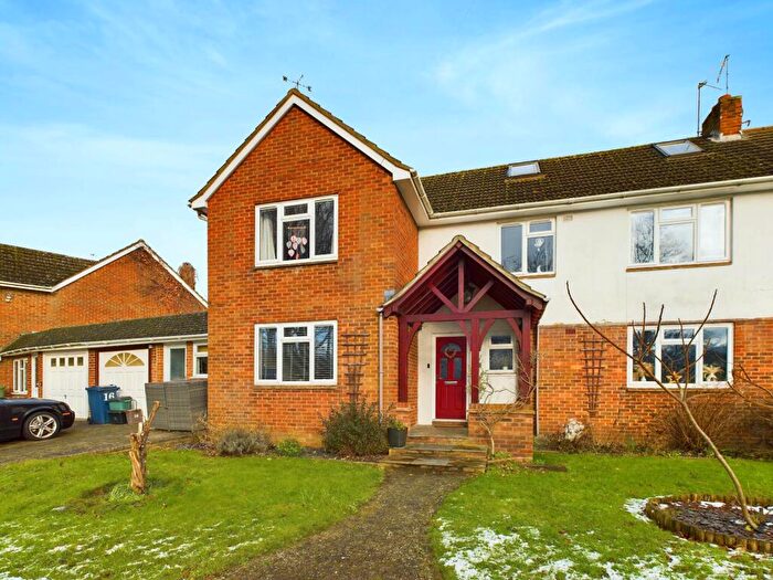 4 Bedroom Semi-Detached House For Sale In Claymoor Park, Marlow - Stunning Interior, SL7