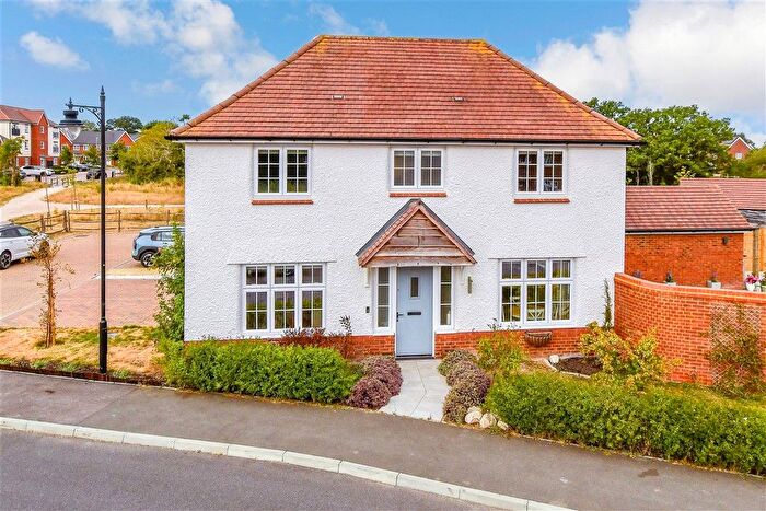 3 Bedroom Detached House For Sale In Great Threads, Staplehurst, Kent, TN12
