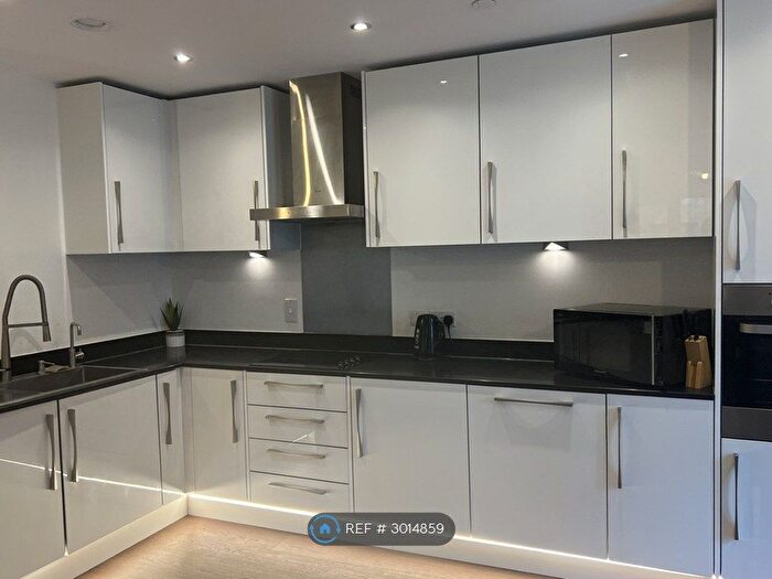 2 Bedroom Flat To Rent In Amphion Place, Maidstone, ME14