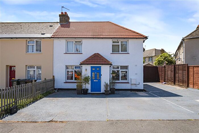 3 Bedroom Semi Detached House For Sale In Acacia Road, Dartford, Kent, DA1