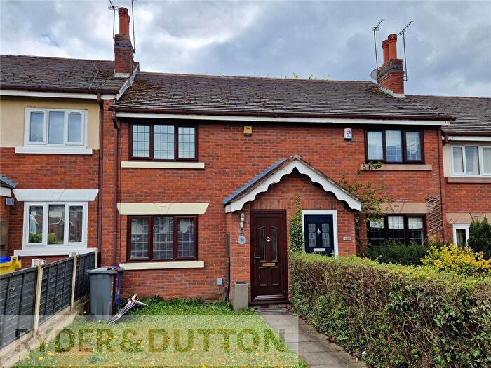 3 Bedroom Town House To Rent In Marleyer Close, Manchester, Greater Manchester, M40