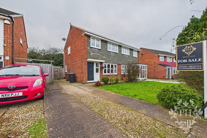 3 Bedroom Semi Detached House For Sale In Campion Grove, Marton-In-Cleveland, Middlesbrough, TS7