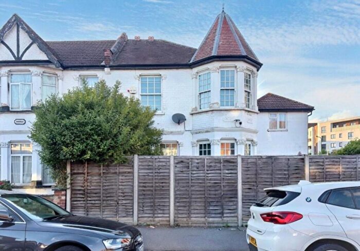 2 Bedroom End Of Terrace House For Sale In District Road, Wembley, Middlesex, HA0