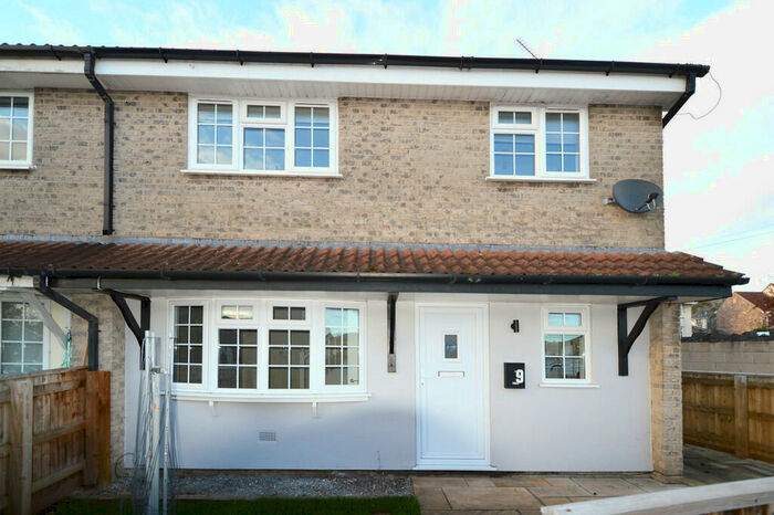 2 Bedroom Semi-Detached House To Rent In Fiveways Close, Cheddar, BS27