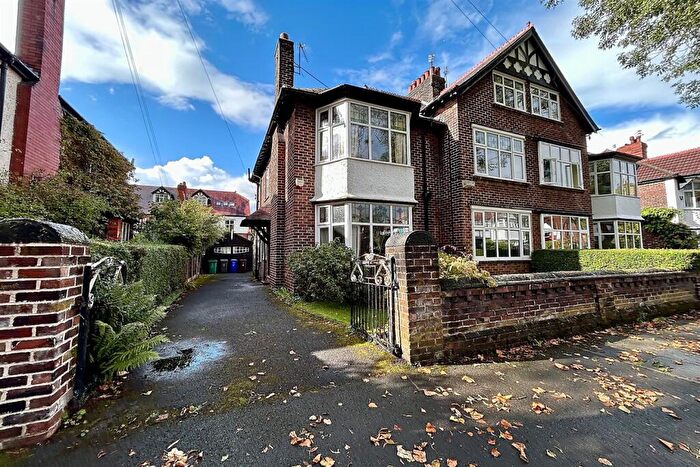 5 Bedroom Semi-Detached House For Sale In Saint Aldwyn's Road, West Didsbury, M20