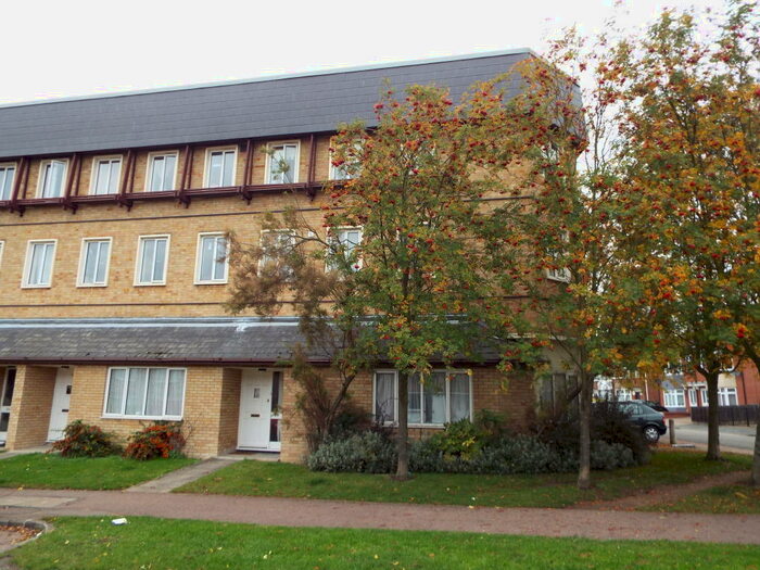 1 Bedroom Flat To Rent In Whitehill Road, Cambridge, CB5