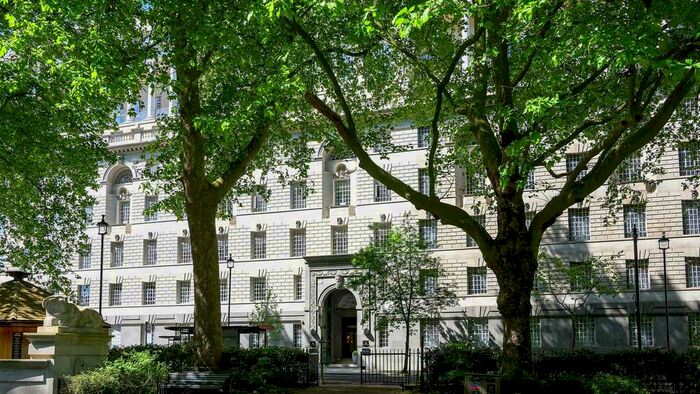 2 Bedroom Flat To Rent In Millbank, Westminster, SW1P