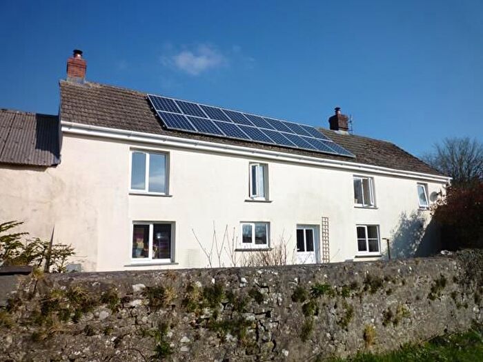 5 Bedroom Town House To Rent In Sutcombe, Holsworthy, EX22