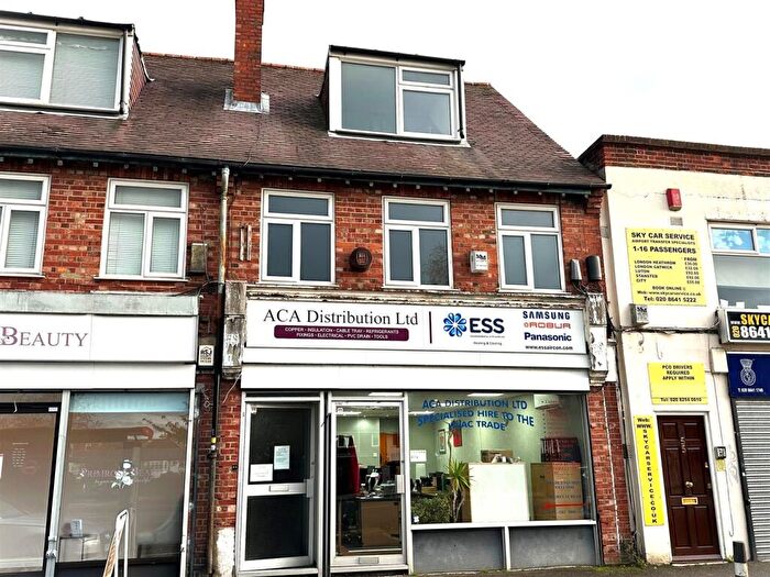 2 Bedroom Flat To Rent In Stonecote Hill, SM3