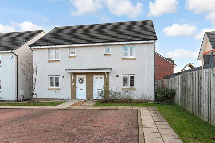 3 Bedroom Semi Detached House For Sale In Clover Crescent, Cambuslang, Glasgow, South Lanarkshire, G72