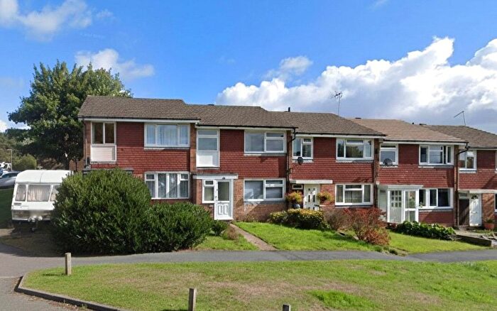 5 Bedroom Terraced House To Rent In Barrie Road, Farnham, Surrey, Surrey, GU9