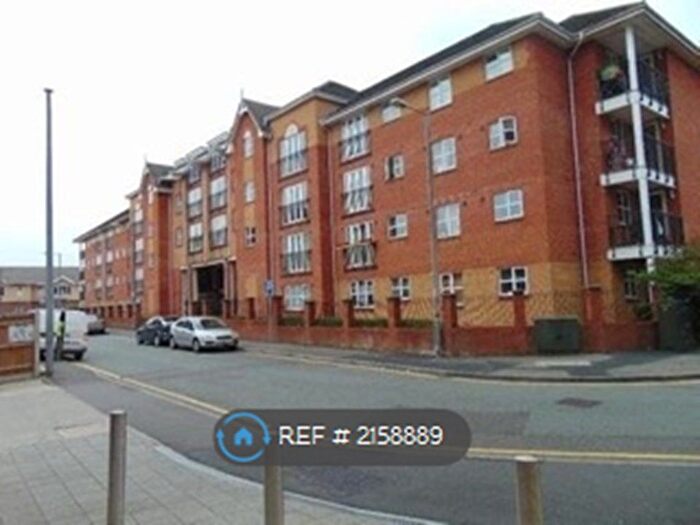 1 Bedroom Flat To Rent In Noble Court, Slough, SL2