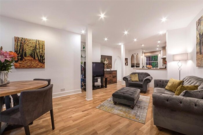 1 Bedroom Flat To Rent In Fitzjohns Avenue, Hampstead, NW3