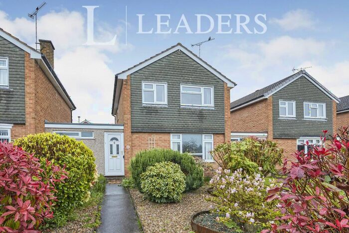 3 Bedroom Detached House To Rent In Ladybank Road, Mickleover, DE3