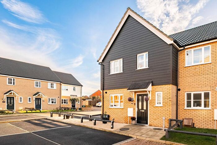 3 Bedroom End Terrace House For Sale In Buckingham Close, Carbrooke, IP25