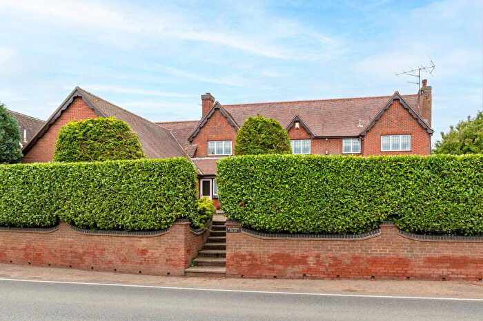 5 Bedroom Detached House For Sale In High Street, Great Barford, Bedfordshire, MK44