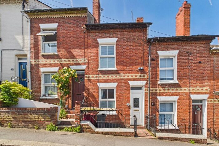 3 Bedroom Terraced House For Sale In Hill Street, Reading, Berkshire, RG1