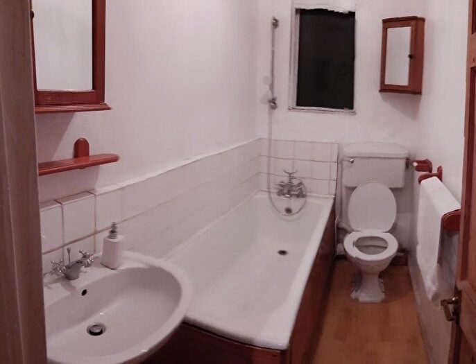 1 Bedroom Flat For Sale In Medina Lodge, London, N7