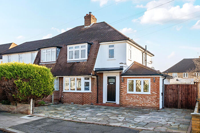 4 Bedroom Semi Detached House For Sale In Bourne Vale, Hayes, BR2