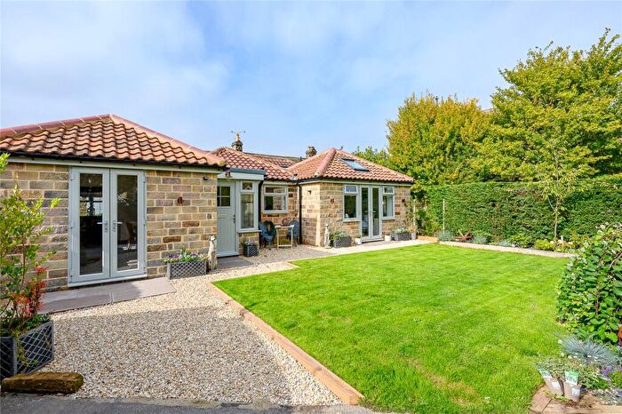3 Bedroom Bungalow For Sale In The Paddock, East Keswick, LS17