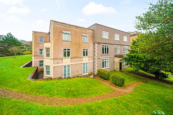 1 Bedroom Flat For Sale In Royal Crescent, Weston-Super-Mare, BS23