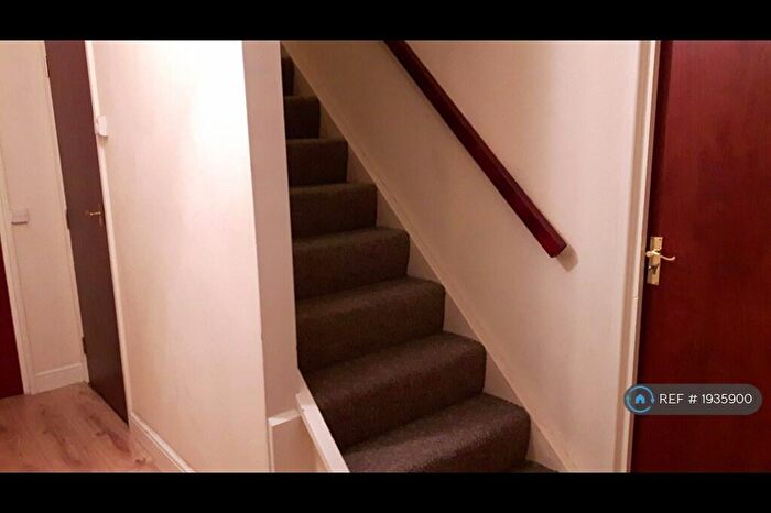 6 Bedroom Semi-Detached House To Rent In Halcot Avenue, Bexleyheath, DA6