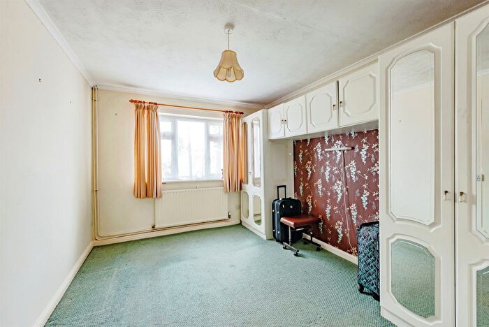 2 Bedroom Detached Bungalow For Sale In Charlotte Grove, Smallfield, Horley, RH6