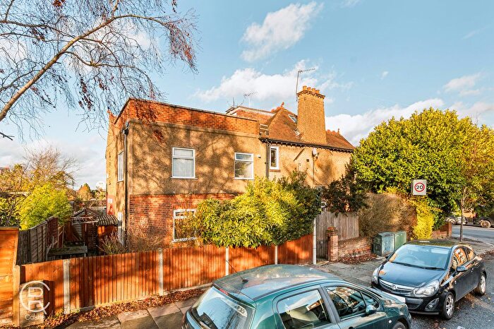 1 Bedroom Maisonette For Sale In Greenford Avenue, London, W7