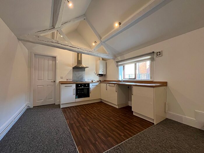 1 Bedroom Flat To Rent In High Street, Uttoxeter, ST14