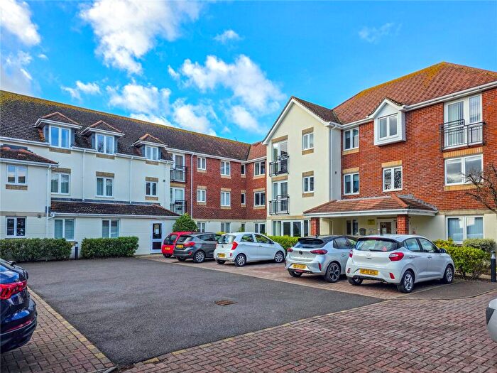 1 Bedroom Apartment For Sale In Daniels Lodge, - Montagu Road, Highcliffe, Christchurch, BH23