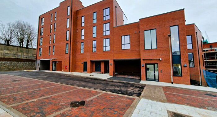 2 Bedroom Flat To Rent In Broma Place, Bristol, BS5