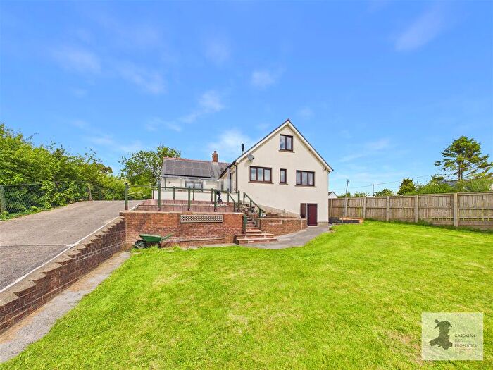 4 Bedroom Detached Bungalow For Sale In Llandissilio, Clynderwen, SA66