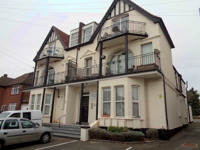 1 Bedroom Flat To Rent In Kings Road, Westcliff-On-Sea, SS0