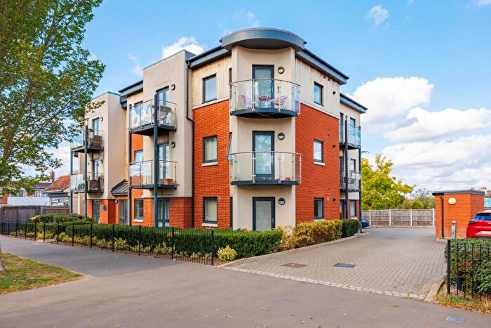 1 Bedroom Flat For Sale In London Road, Leigh-On-Sea, SS9