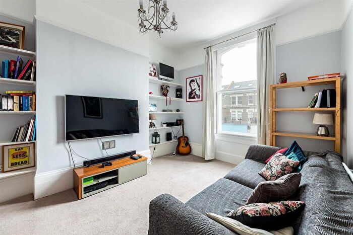 2 Bedroom Flat To Rent In Fortess Road, Kentish Town, NW5