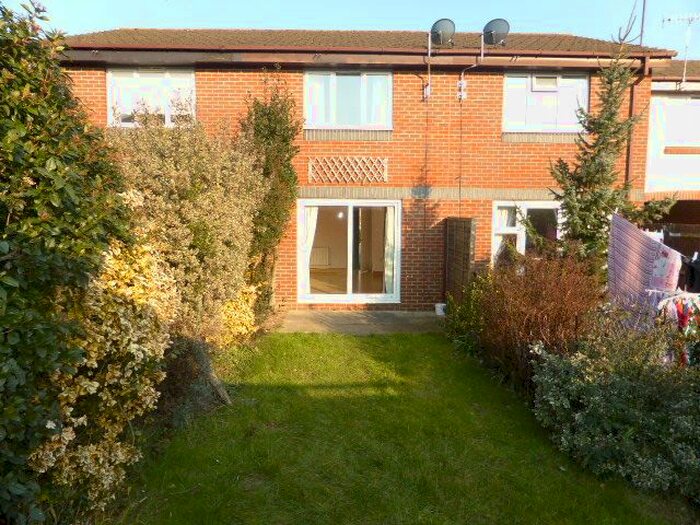 2 Bedroom Terraced House To Rent In St Luke's Close, Salisbury, SP1