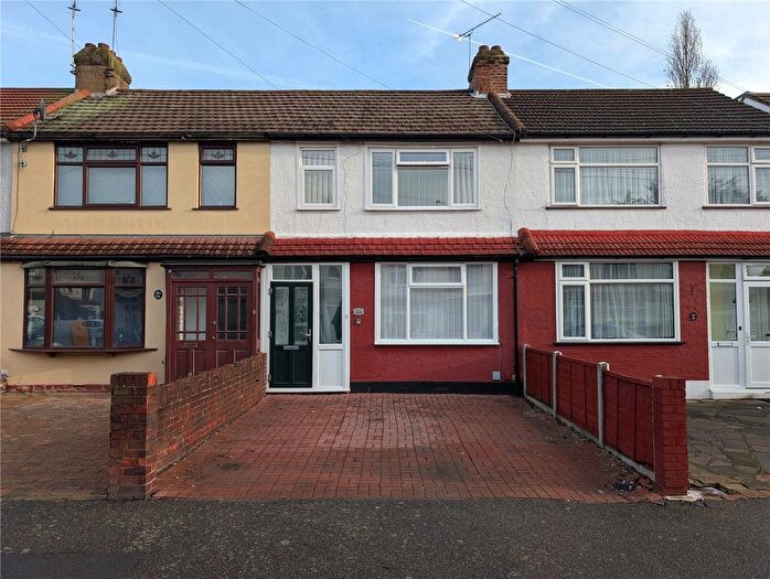 2 Bedroom Terraced House For Sale In Richards Avenue, Romford, RM7