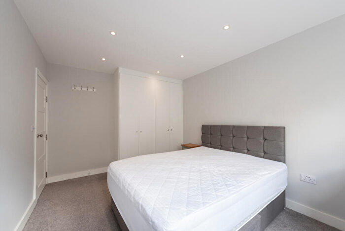 1 Bedroom Apartment To Rent In Belsize Grove, London, NW3