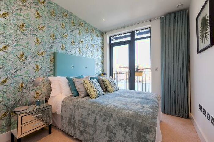 2 Bedroom Flat To Rent In Whiston Road, Shoreditch, E2