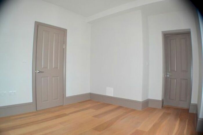 2 Bedroom Flat To Rent In Goodge Street, London, W1T