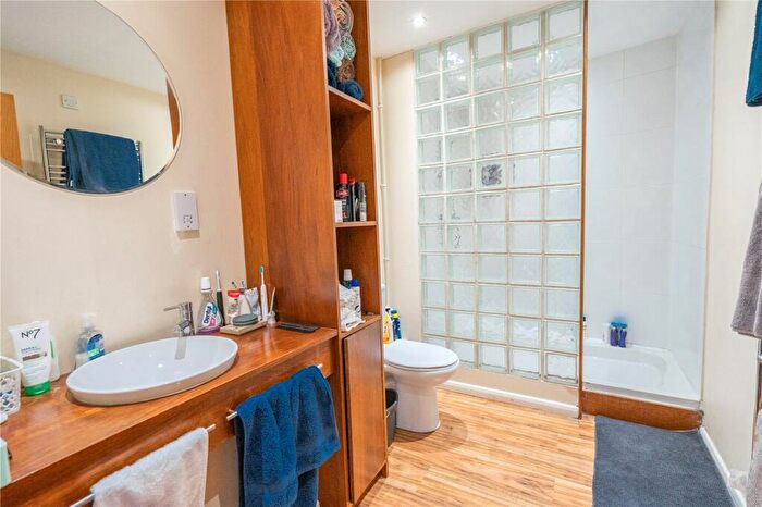 2 Bedroom Apartment For Sale In Wellowgate Mews, Grimsby, Lincolnshire, DN32