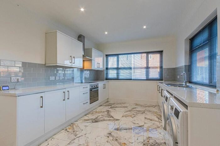 4 Bedroom Terraced House To Rent In Caerphilly Road, Birchgrove, CF14