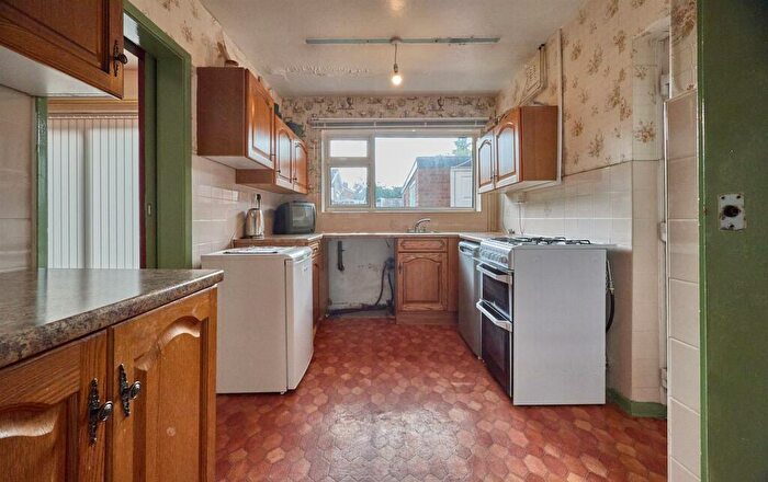 3 Bedroom Detached House For Sale In Farneway, Hinckley, LE10