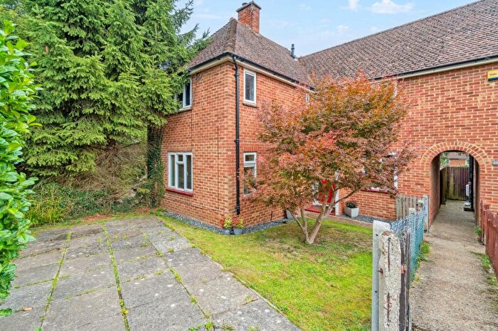 2 Bedroom Property For Sale In Middle Meadow, Chalfont St Giles, HP8