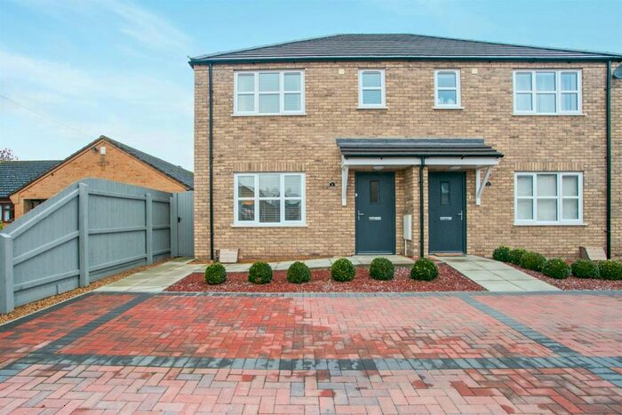 3 Bedroom Semi-Detached House To Rent In St Johns Chase, March, PE15